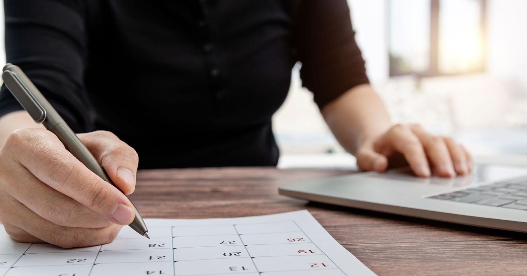 Here's what Leap Day means for your paycheck - Vimarsana News
