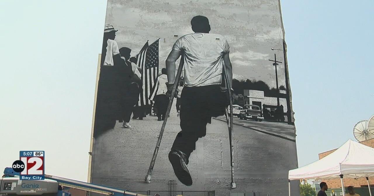 Mural honoring civil rights activist unveiled in Saginaw - Vimarsana News