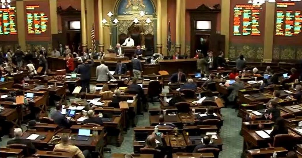 Organizations react to Michigan House passing right-to-work repeal ...