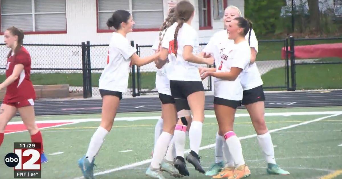 Lady Raiders defeat Dragons 4-1 behind Sheldon's 2 goals