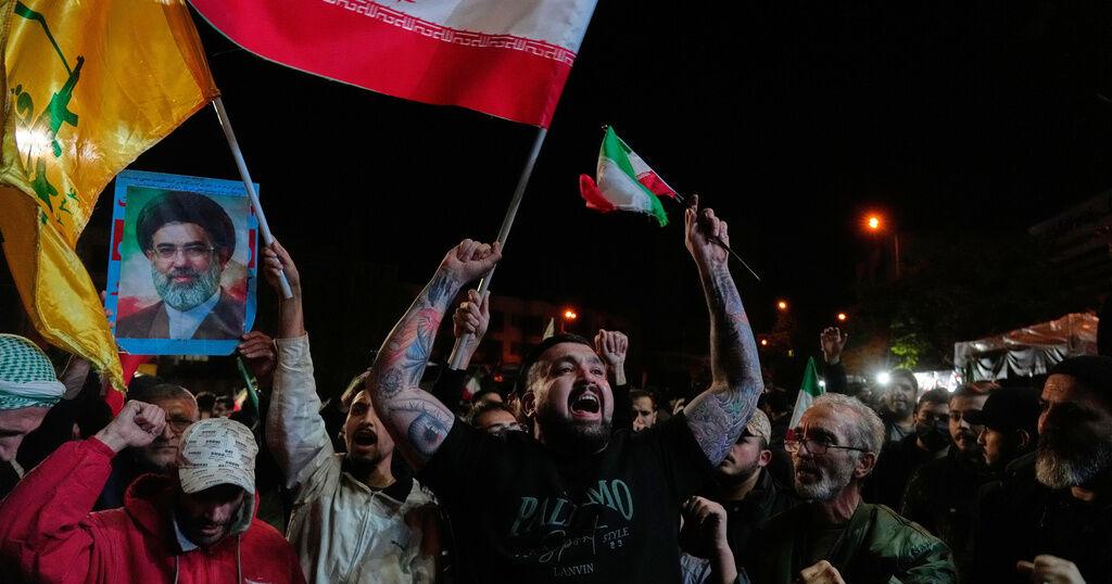 Trump says the U.S. will extend its ceasefire with Iran indefinitely