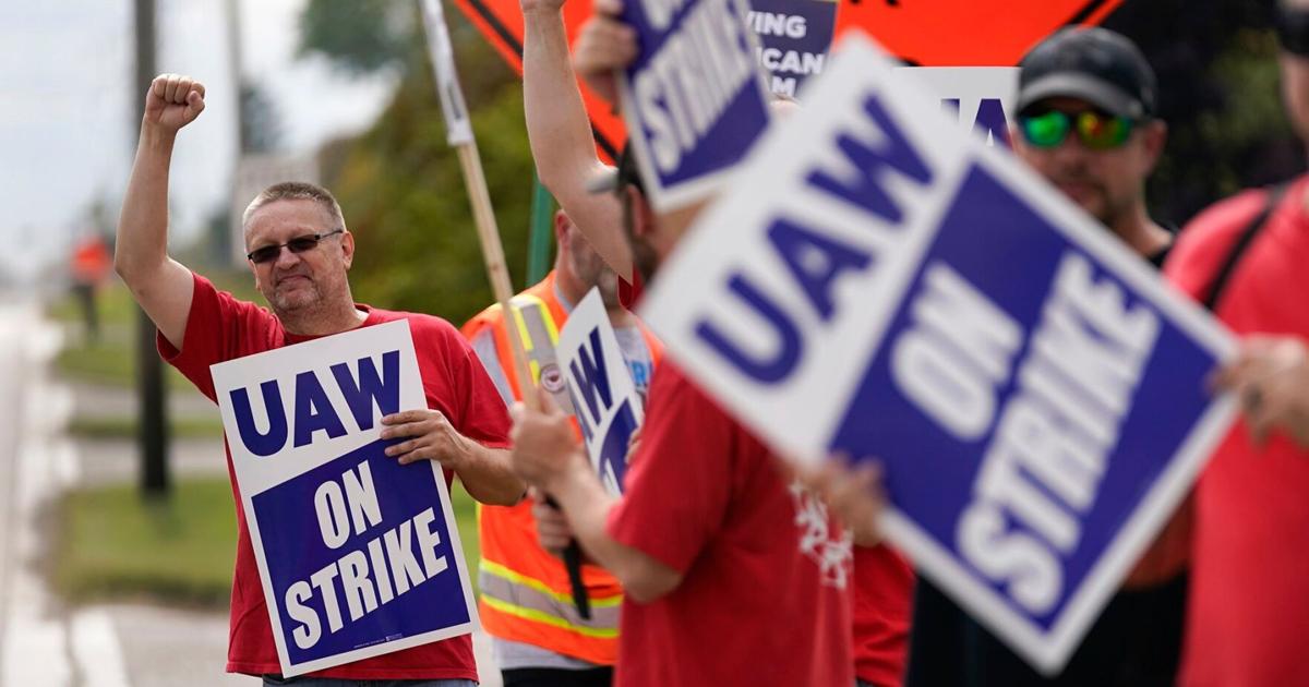 Negotiations between the UAW and GM are showing signs of progress | UAW ...