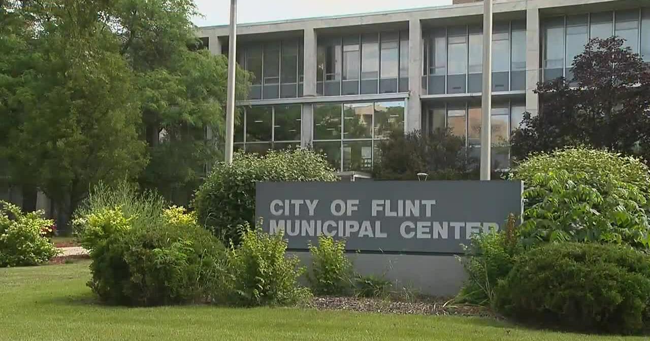 Flint city employee unions sign first labor contracts in a decade - Vimarsana News