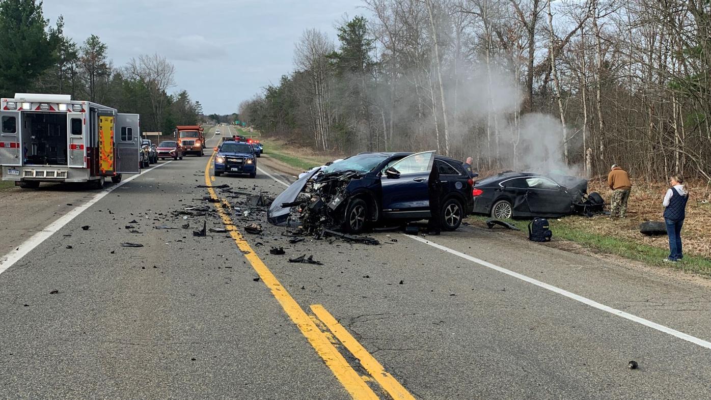 Three dead after head-on crash south of Roscommon | Local | abc12.com