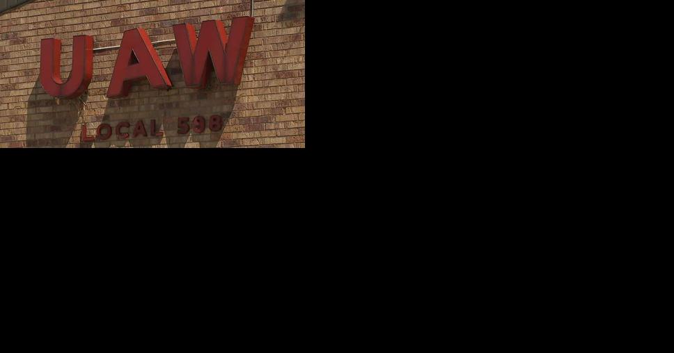 UAW, Detroit automakers end mask mandate for plant workers - Vimarsana News