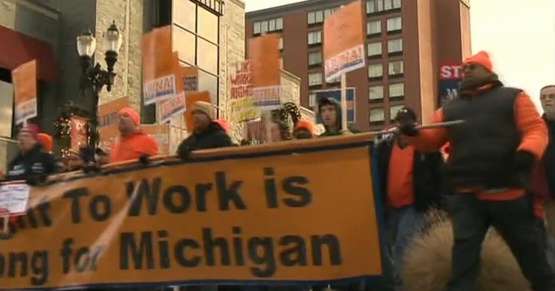 Gov. Whitmer signs bills to repeal Right-to-Work law | Politics | abc12.com