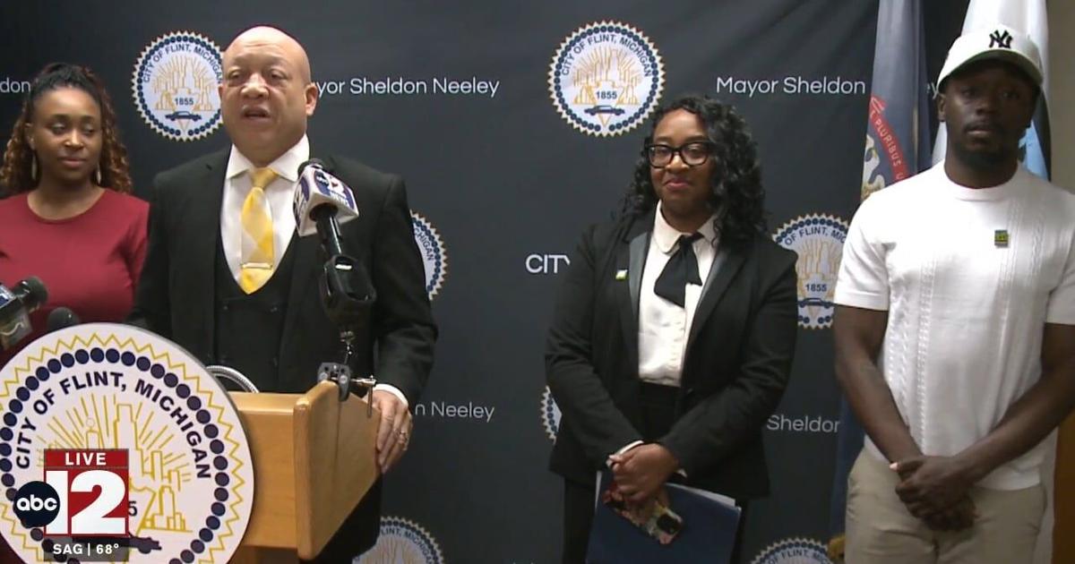 Flint mayor signs proclamation for National Donate Life Month | Video ...