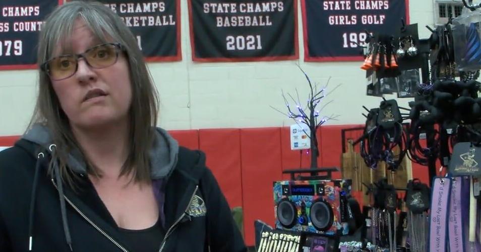 Shooting survivor uses art to help domestic violence victims