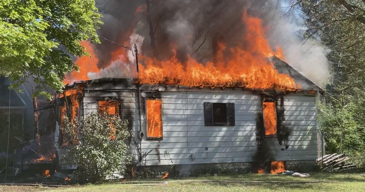 Flint fire crews battle another suspicious fire on city's east side - Vimarsana News