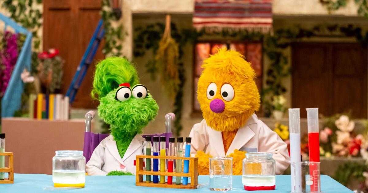 ورشة سمسم تقدم شخصية جديدة باستخدام كرسي متحرك |  وسائل الترفيه ورشة سمسم تقدم شخصية جديدة باستخدام كرسي متحرك |  وسائل الترفيه