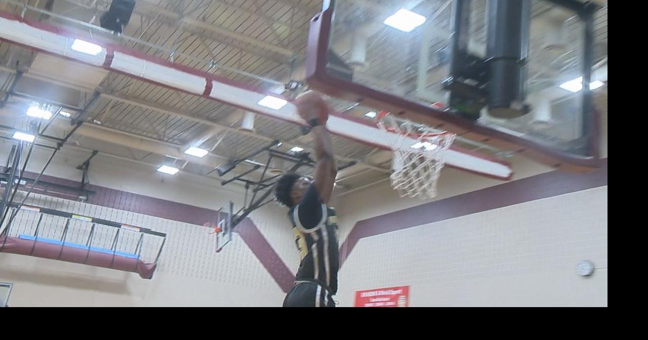 HS Boys Hoops D3 District Semifinal Flint Elite moves past Bendle