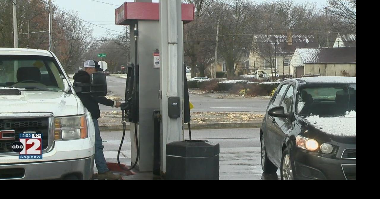 Michigan first state to have gas below $1/gallon