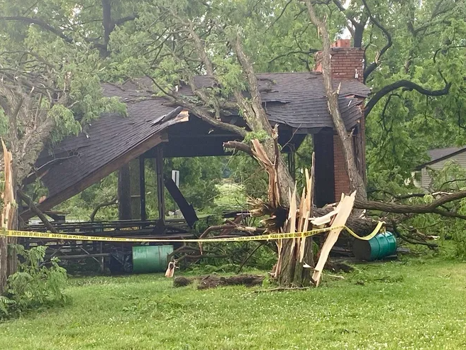 Toddler killed and mother injured during tornado in Detroit suburb ...