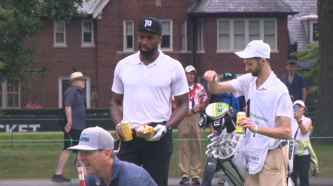 Calvin Johnson hosting HS football camp at Detroit Lions team facility