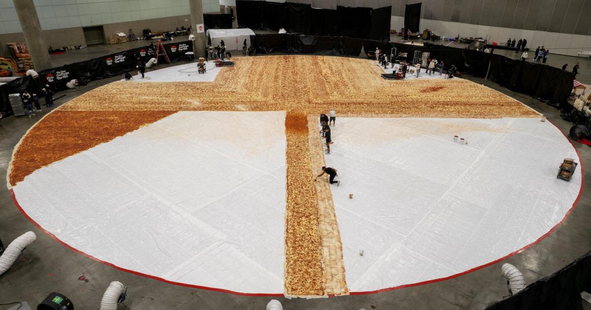 New Record Set For World s Biggest Pizza Business Abc12 new-record-set-for-world-s-biggest-pizza-business-abc12