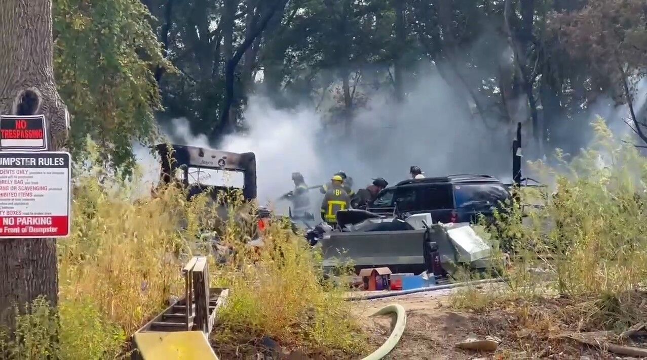 Fire in Burton sends heavy cloud of smoke over trailer park