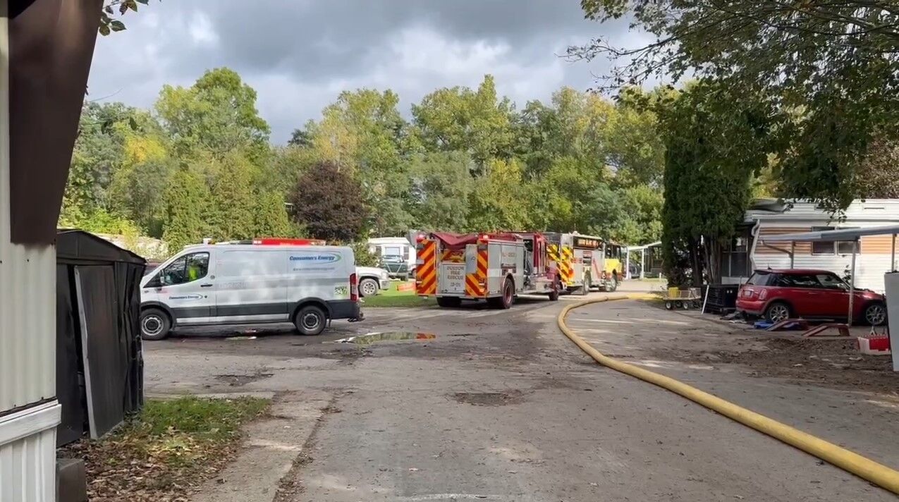 Fire in Burton sends heavy cloud of smoke over trailer park