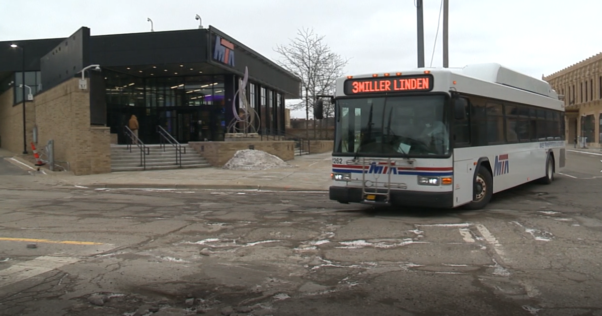 What's open and closed in Mid-Michigan on New Year's Day