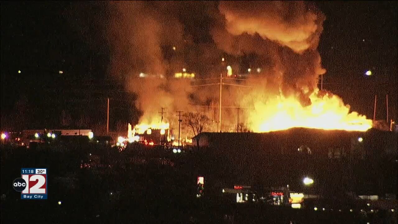 Flint firefighters battle massive blaze on citys east side Local abc12 pic picture