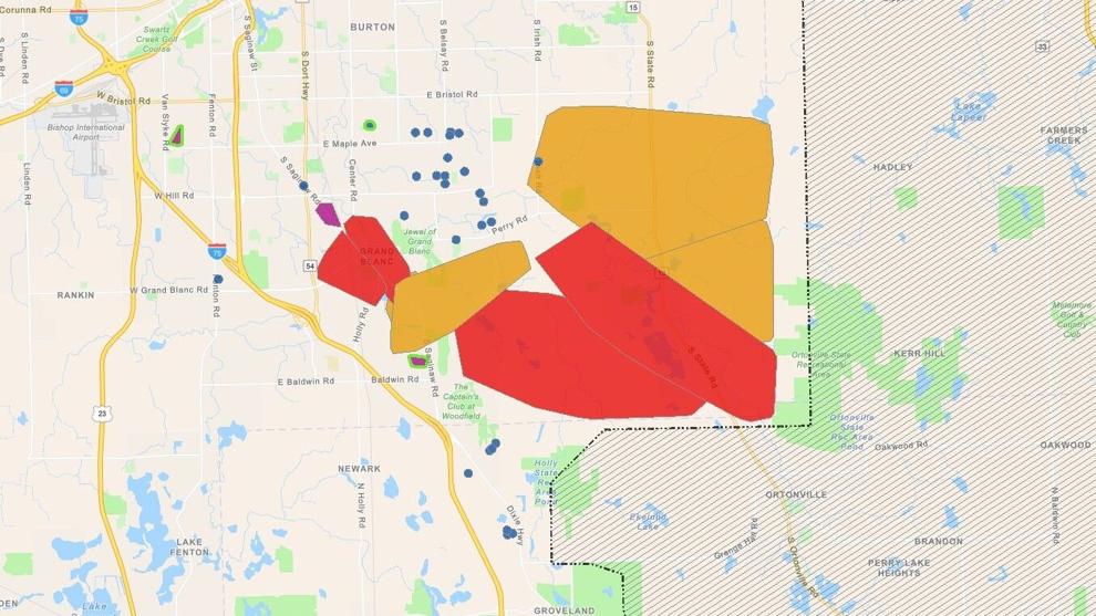 Tree crew causes power outage affecting southeast Genesee County