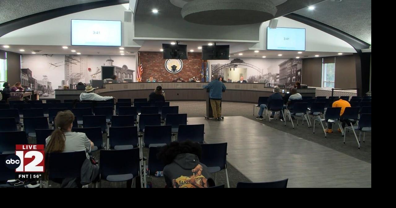 Flint City Council meeting breaks down before budget passes | Local ...