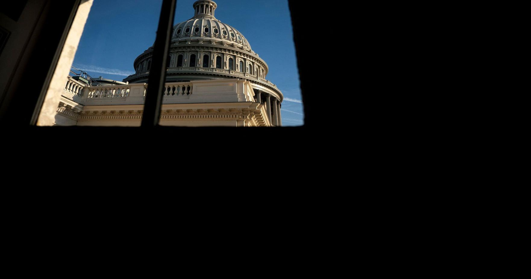 U.S. officials scramble to keep surveillance law amid Iran war tensions