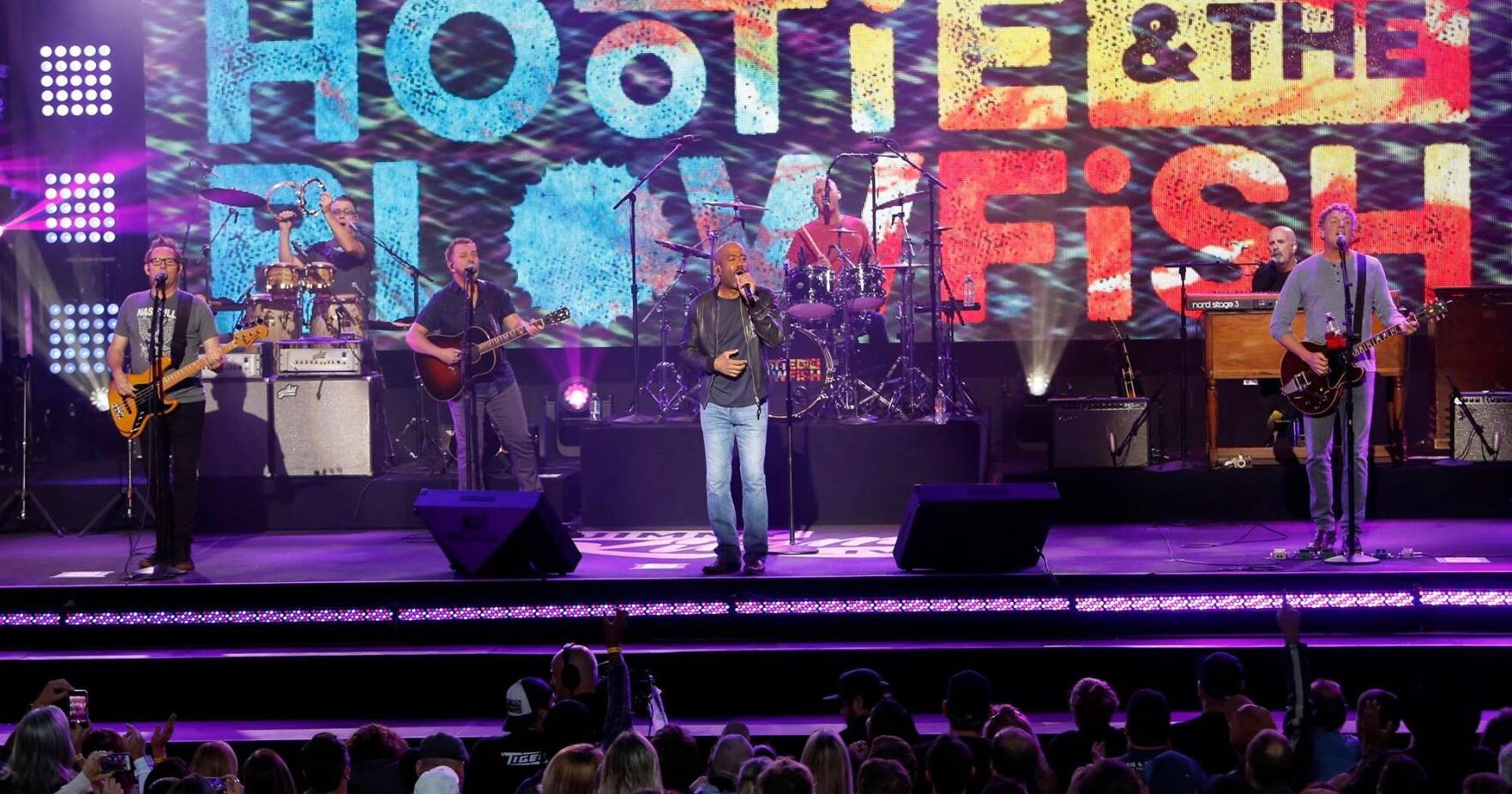 Hootie and the Blowfish are heading out on tour - Vimarsana News