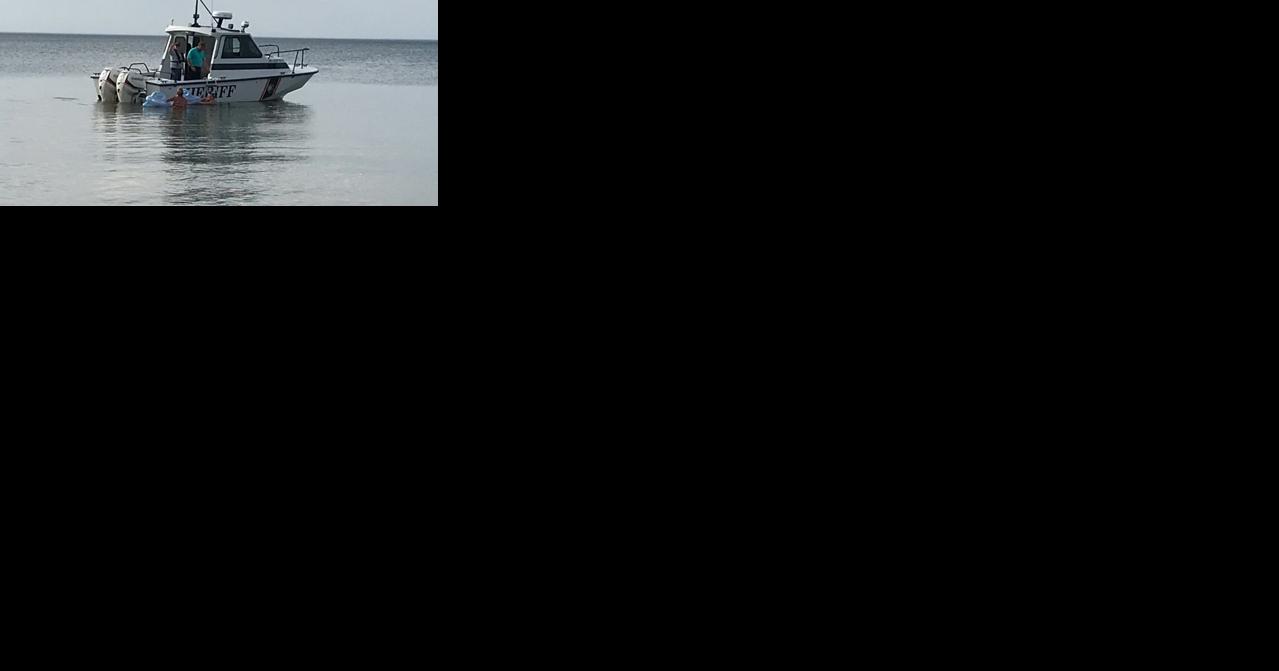 Fishermen rescued hours after capsizing in Saginaw Bay - Vimarsana News