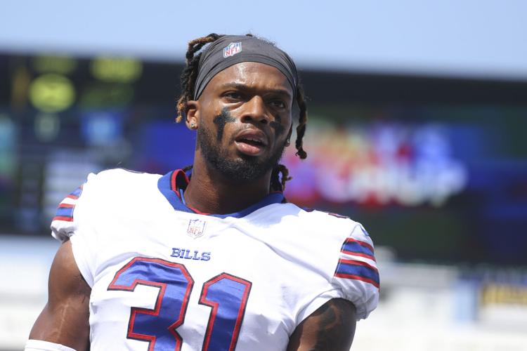 Buffalo Bills Player Damar Hamlin Returns To NFL Field For The First Time  Since Cardiac Arrest – Deadline