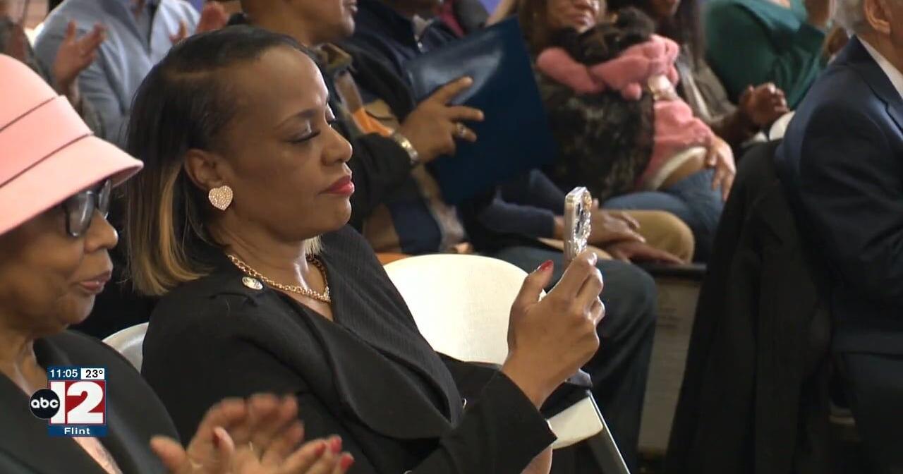 Flint gives four leaders a key to the city - Vimarsana News