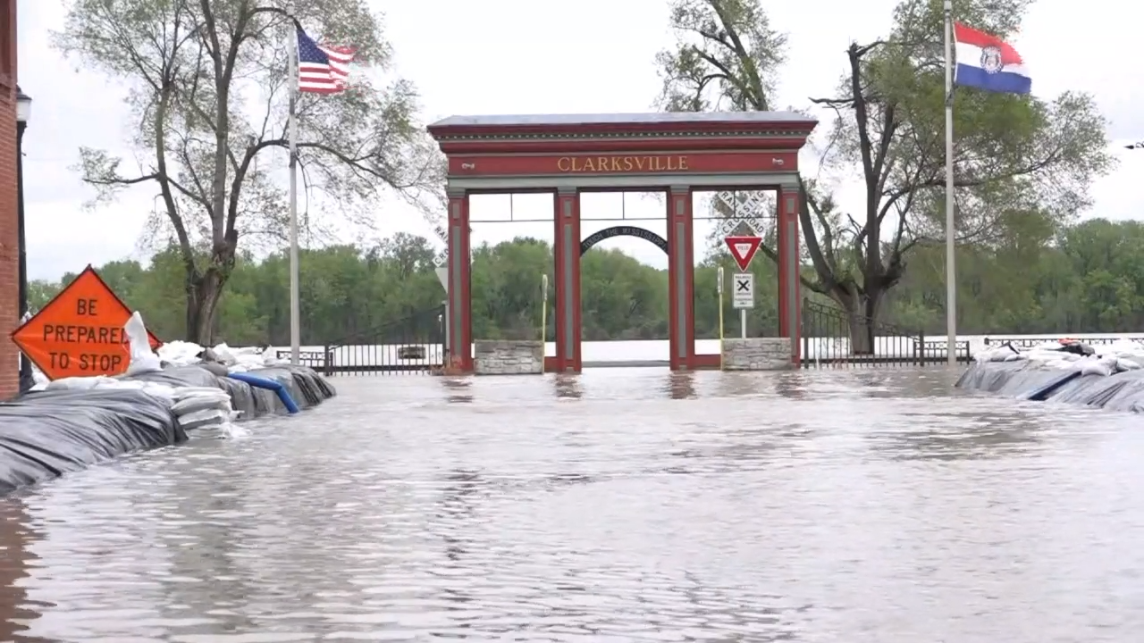 Missouri residents see worst flooding in more than a decade