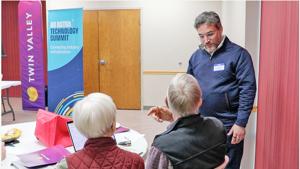 39 attendees learn AI basics