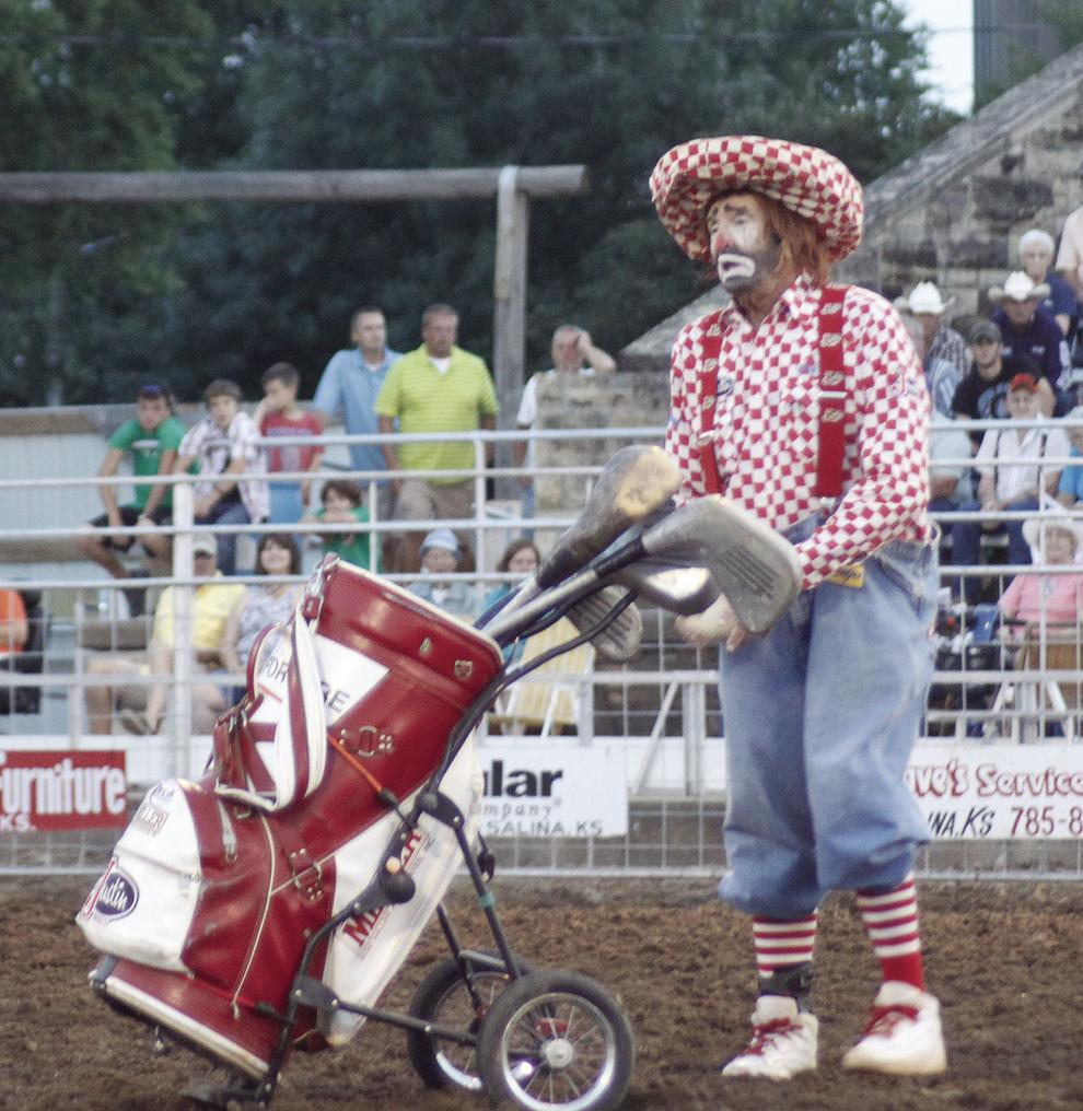 Rodeo clown Lecile Harris dies News