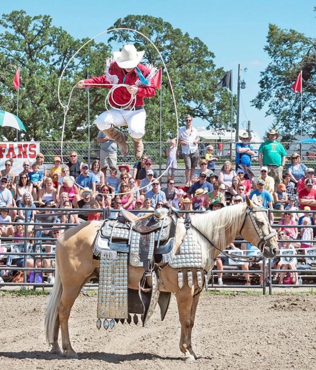 World champion trick roper, gun spinner to be at Abilene rodeo Sports