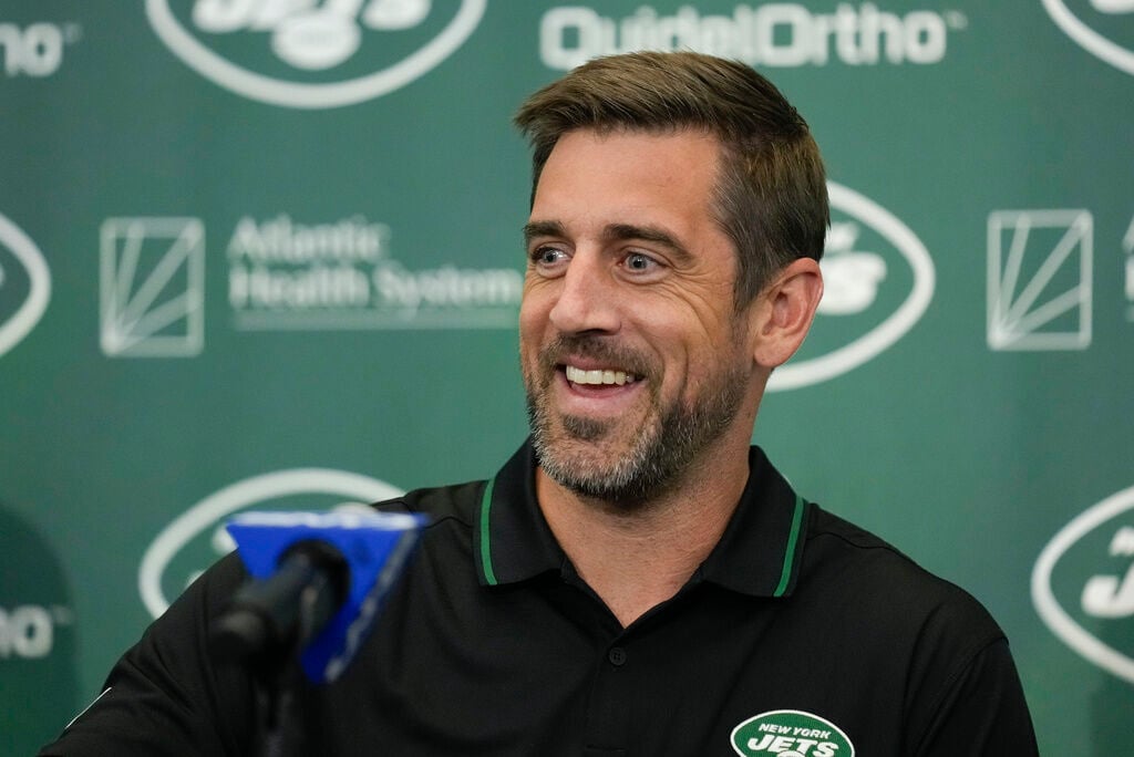 Aaron Rodgers: New York Jets general manager calls deal 'historic