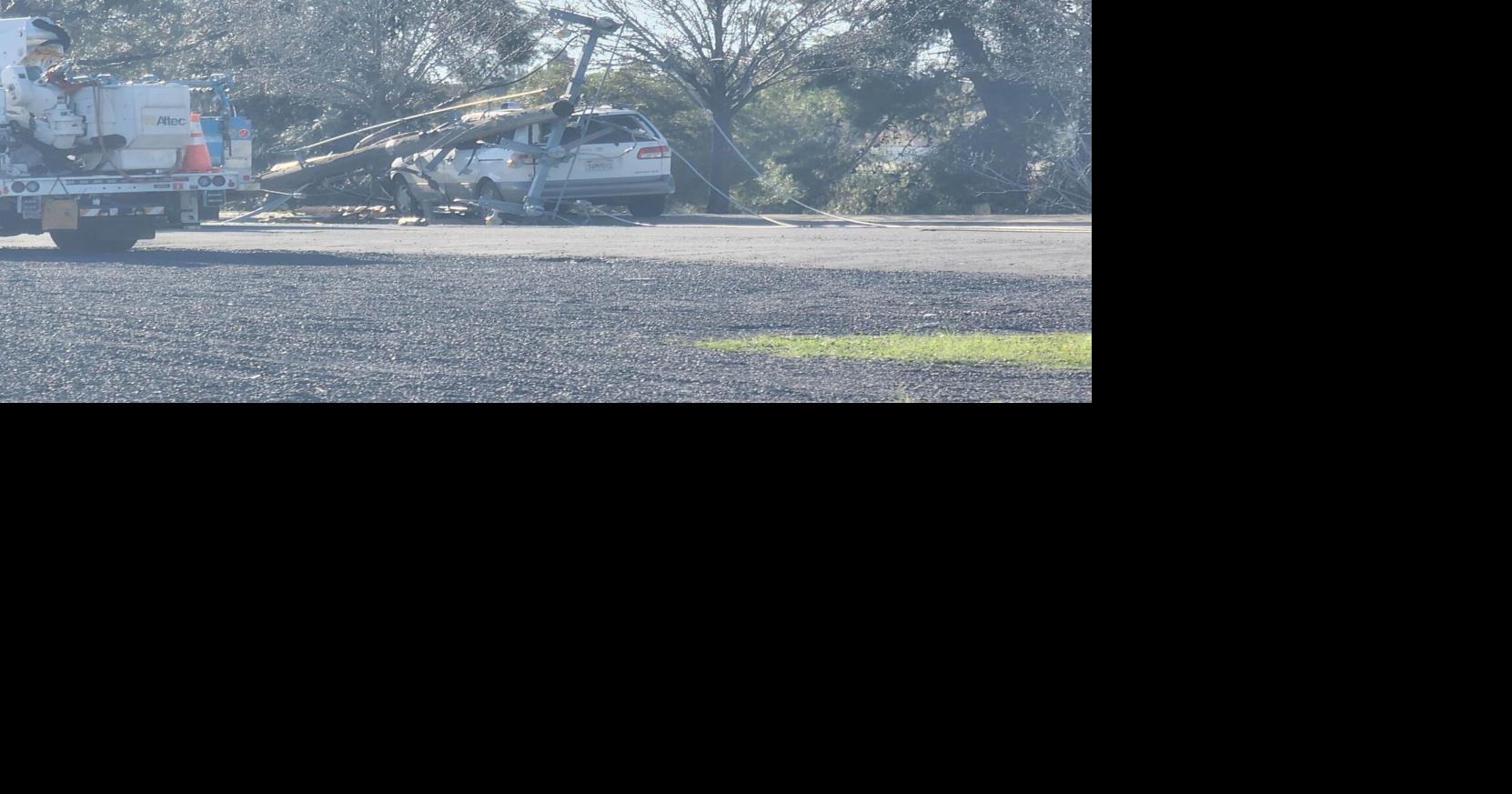 Driver crashes into power pole, knocks out power to PG&E customers ...