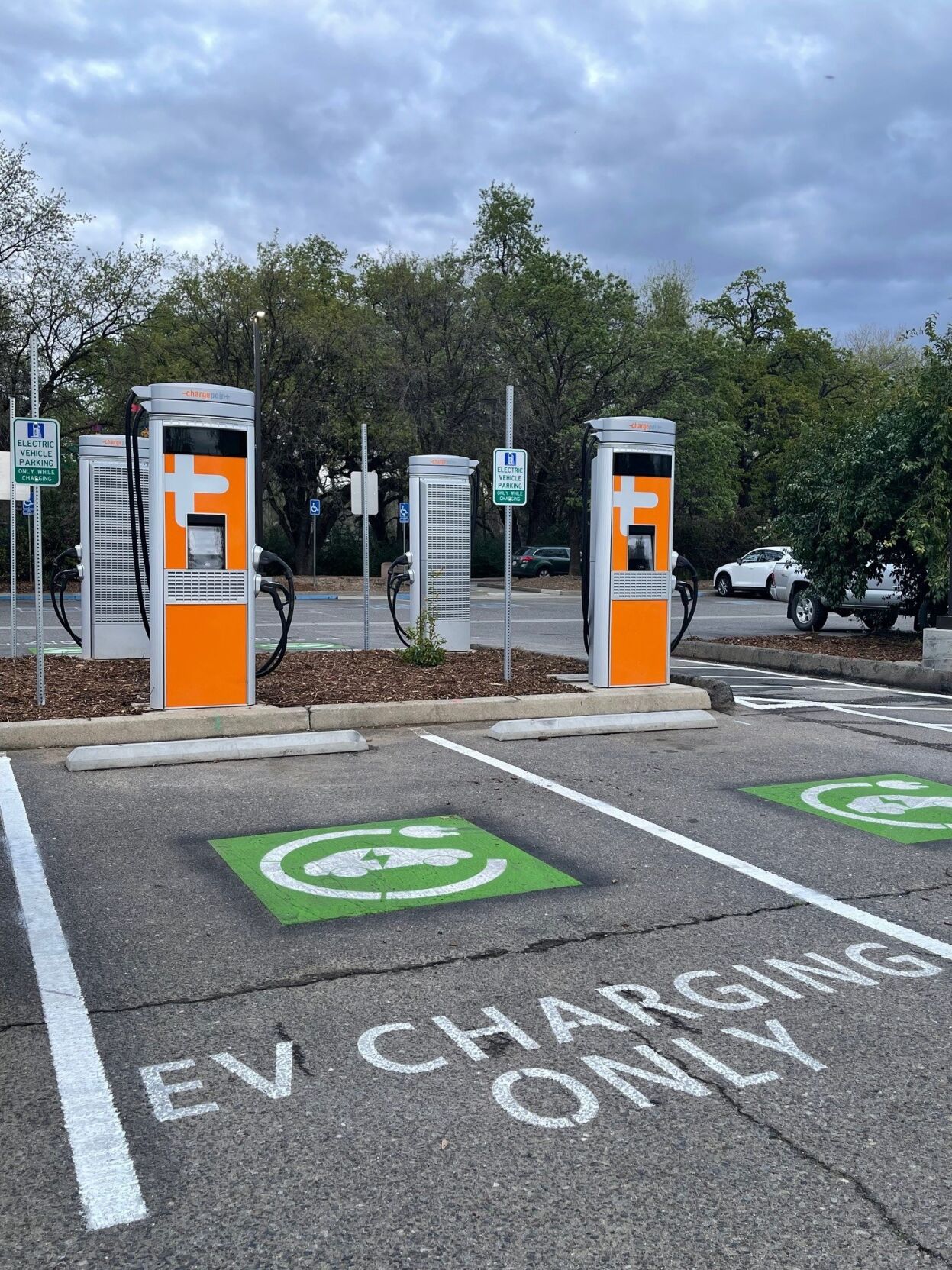 Fast electric car charging deals stations near me