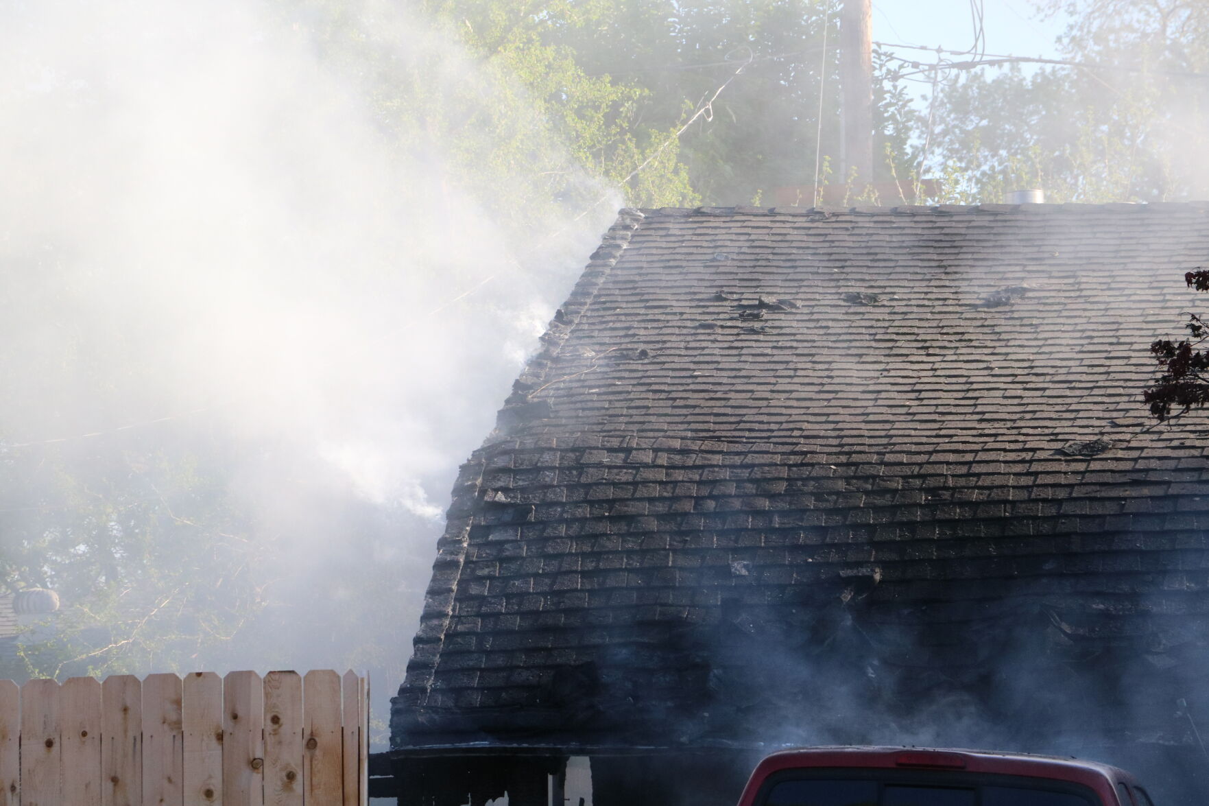 Crews contain structure fire on Montclair Drive in Chico | News ...