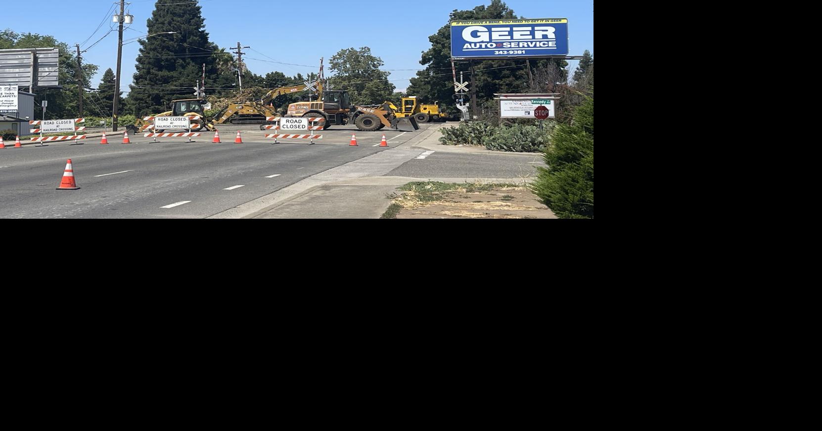 W. East Avenue in Chico shut down by construction work at Union Pacific railroad crossing