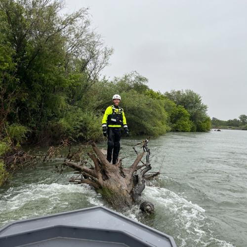 Crews rescue man after his boat capsized on Feather River Saturday ...