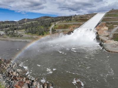 Lake Oroville spillway