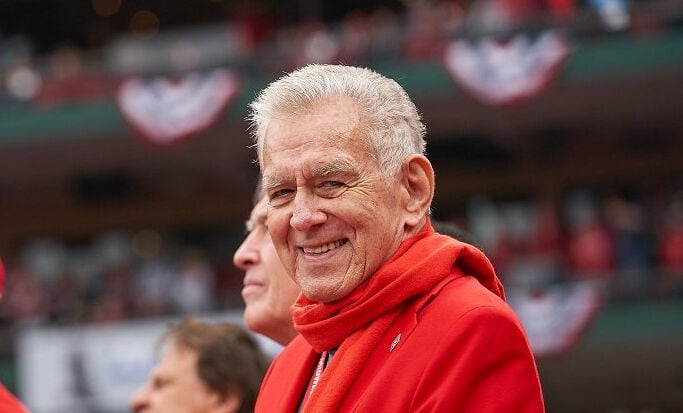 Tim McCarver, World Series champion and Hall of Fame broadcaster, dies at  81, MLB