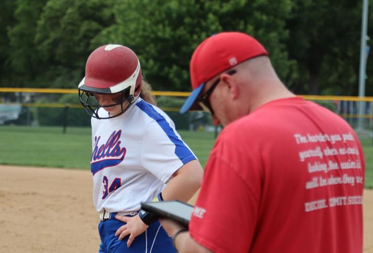 PHOTOS Roxana 10, East Alton Wood River 5 in softball regional at