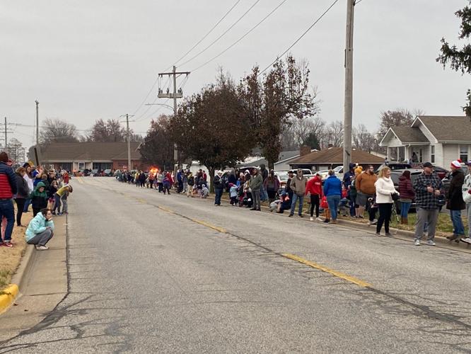 Inaugural Christmas Parade draws large crowd in Bethalto News
