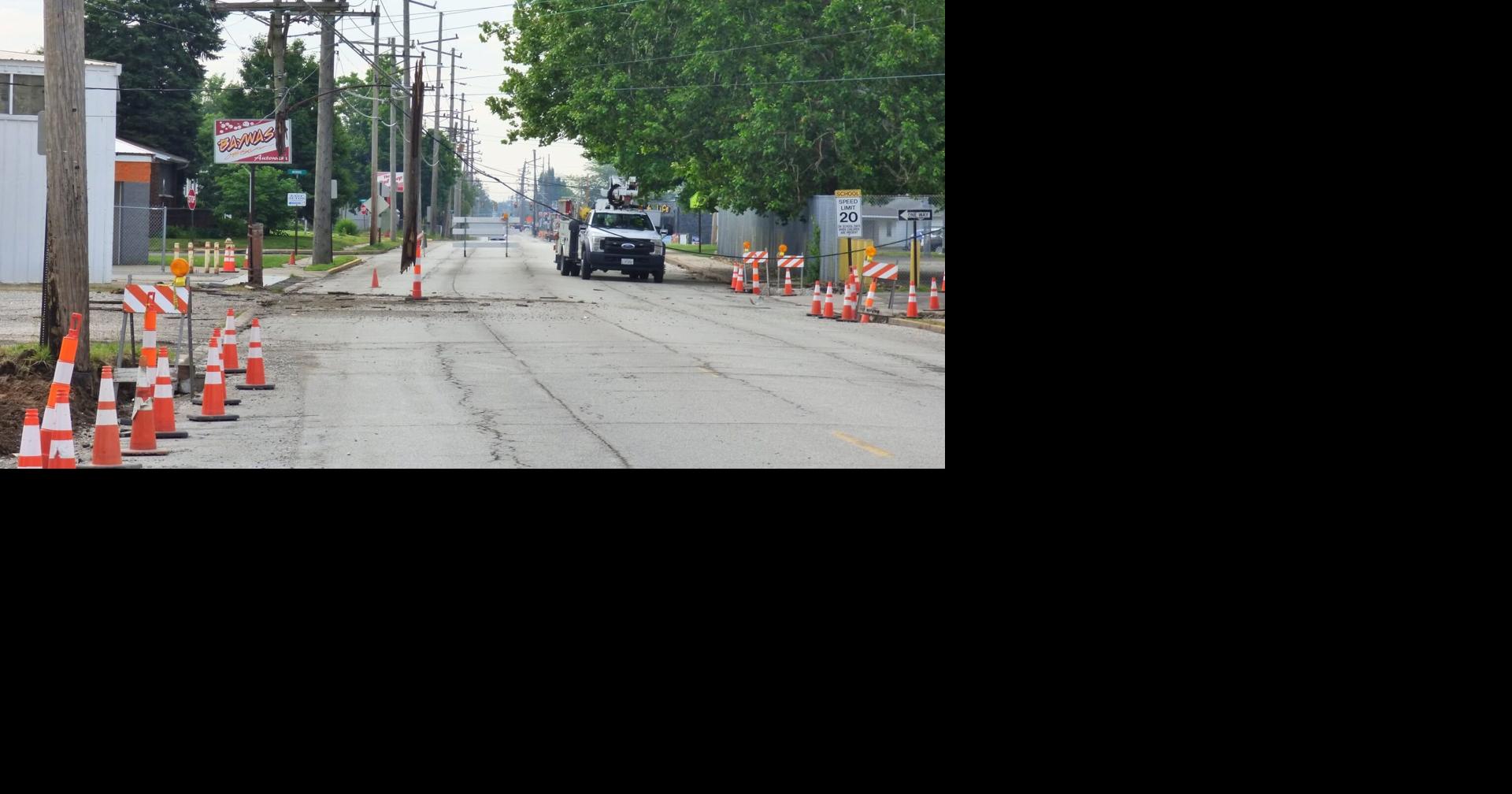 Truck hits overhead lines in East Alton