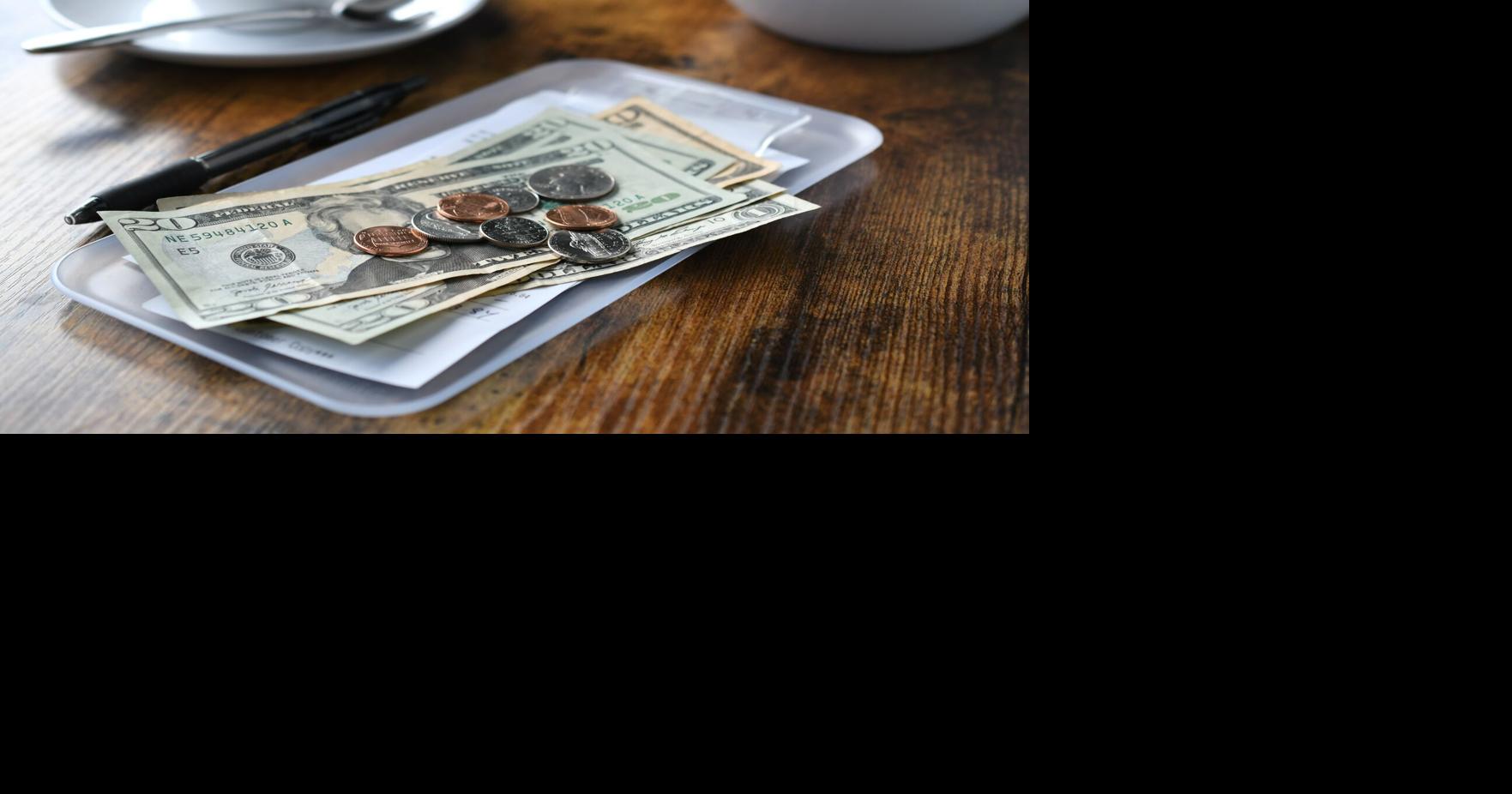 Illinois keeps state tax on tipped wages