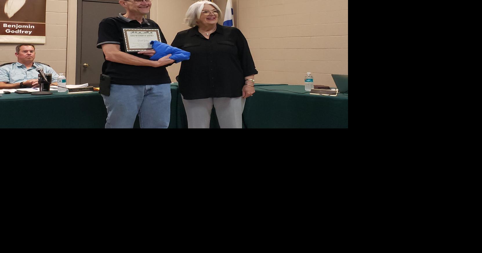 Gentry gets Godfrey Good Neighbor award | Local News | advantagenews.com