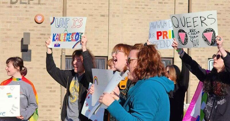 Protesters gather before Macoupin County Board Meeting Local News