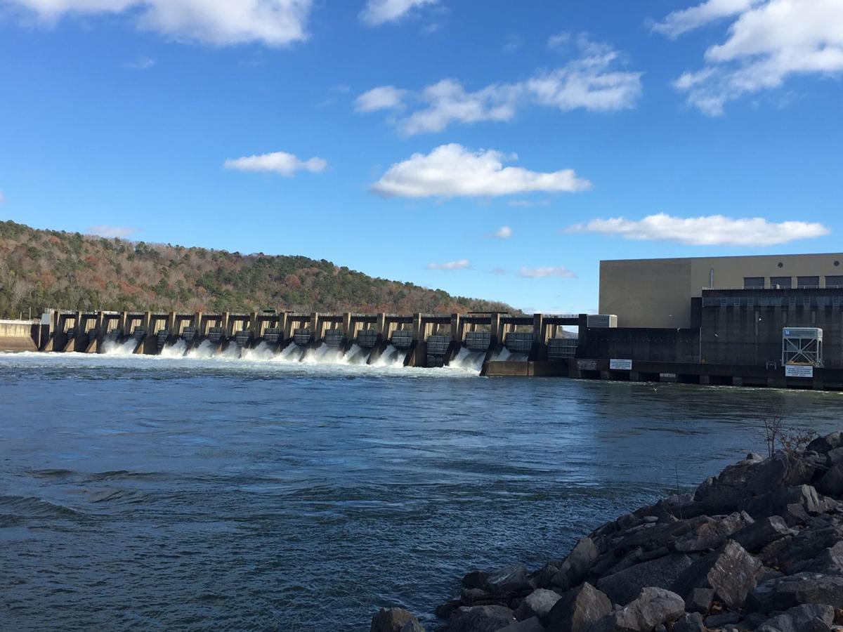 Guntersville Dam Spilling 675 000 Gallons Per Second News Advertisergleam Com