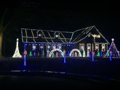 Dancing Lights Return Friday News Advertisergleam Com Wonderful display of christmas lights on the hospice house at te atatu peninsula. advertiser gleam